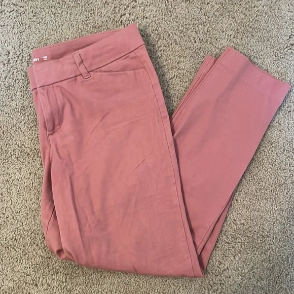 Old Navy Pixie Ankle Pants - Picture 3 of 7